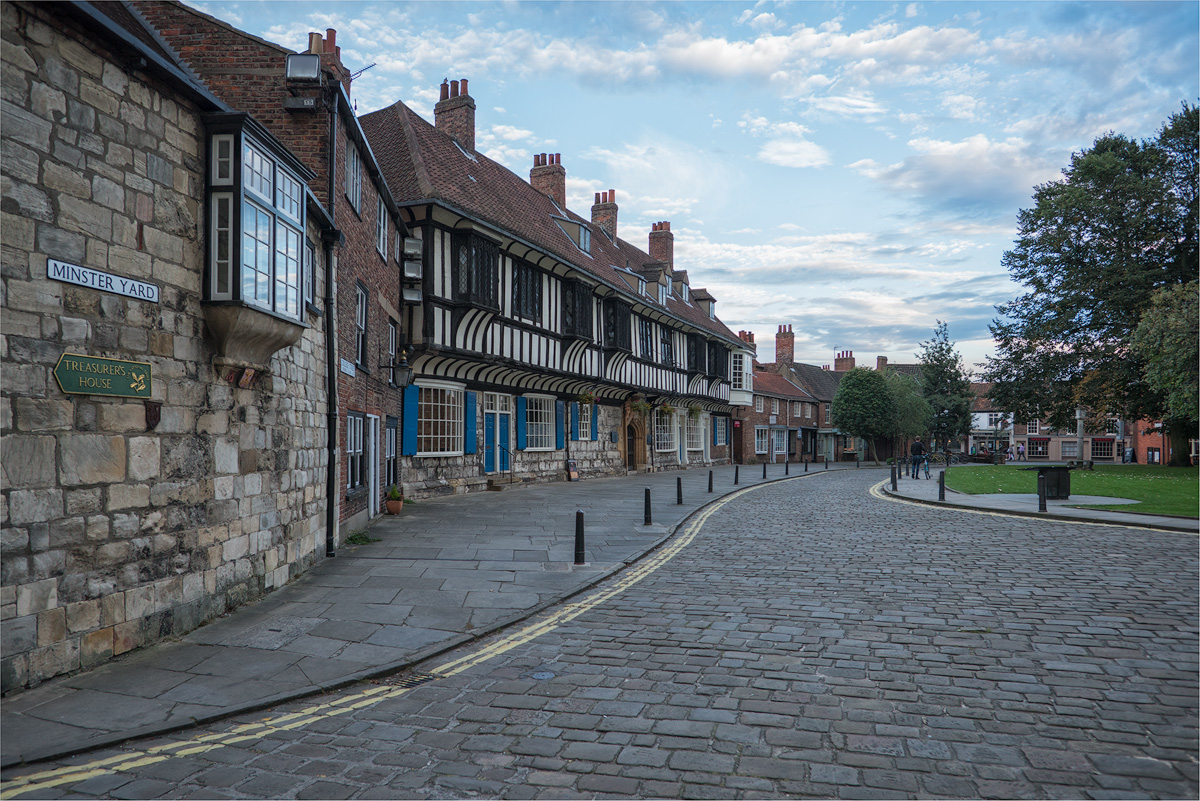 College Street 2